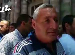 Milk buyer-ups demand meeting with PM Pashinyan