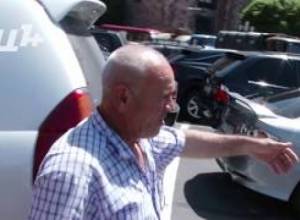 Հանրապետության Հրապարակում բողոքողները անվճար կաթ էին բաժանում