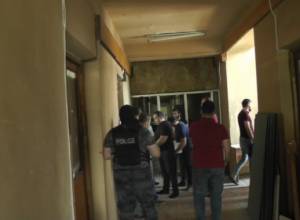 6th department examines Elips company