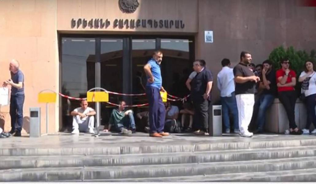 mi-xumb-aktivistner-phakel-en-n128288-1