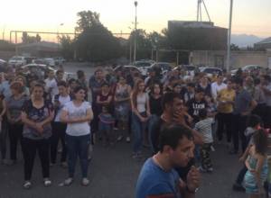 В Аршалуйсе требуют отставки племянника Манвела Григоряна