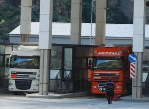 Congestion in Lars caused by sharp increase in tourist flows