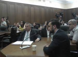Տարաձայնություն ԱԺ աշխատանքային խմբի եւ միջկառավարական հանձնաժողովի միջեւ