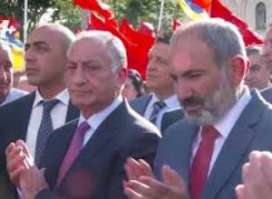 Բացվեց Արամ Մանուկյանի արձանը