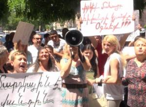 Relatives of convicts protesting at Government building