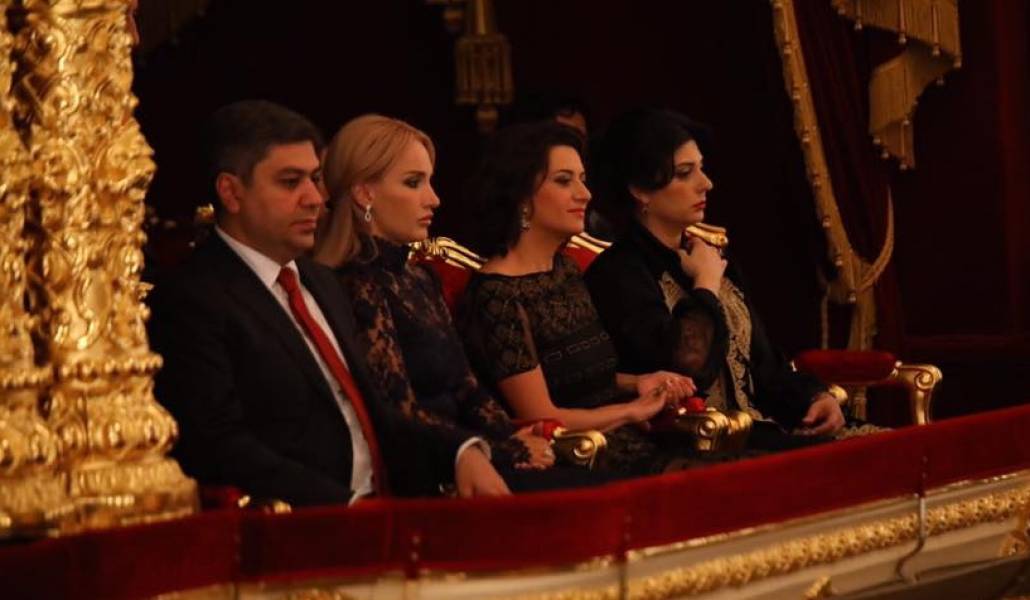 37723824_630229794028828_5756426735616786432_n