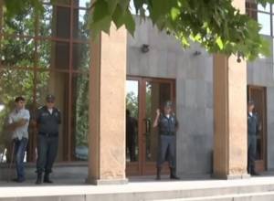 LIVE. Petition for interrogation of Robert Kocharyan resumes