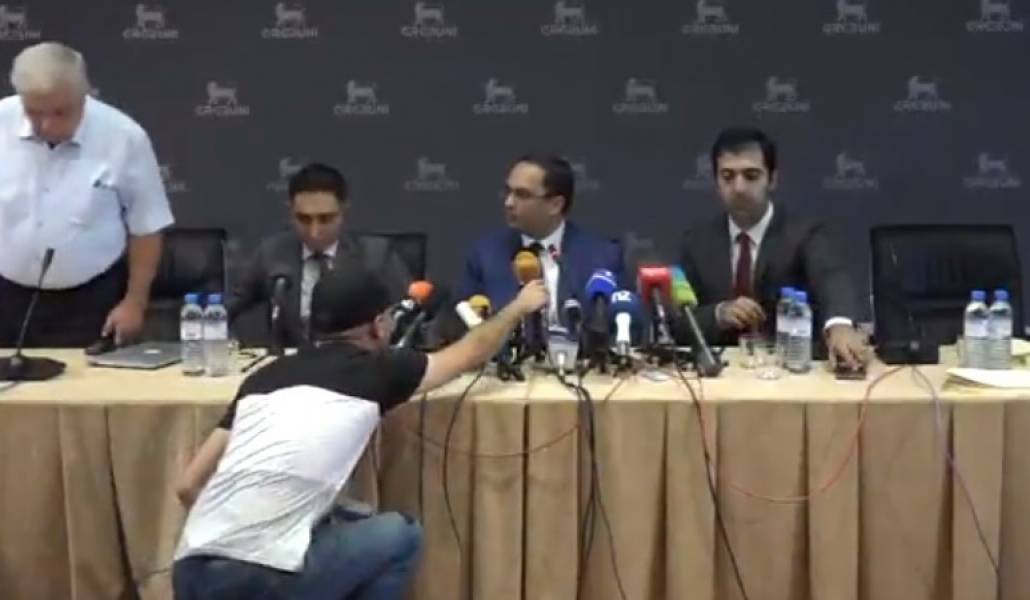 Untitledսասա