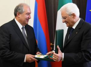 Sergio Magellella awards Armen Sargsyan with highest award of Republic of Italy