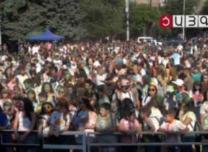 Գունային փառատոն Գյումրիում