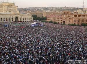 LIVE. March to Republic Square