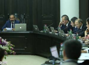 Armenia parliament offers to hold special session on August 28