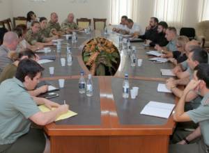 Հայաստան են ժամանել ԱՄՆ-ի և Միացյալ Թագավորության ԶՈՒ ներկայացուցիչները