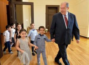 Armenia presidential residence doors to be open Saturday for kids