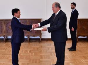 Armenian President congratulates to New Ambassador of Vietnam