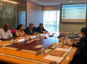 SRC in Singapore and studies this country's advanced experience