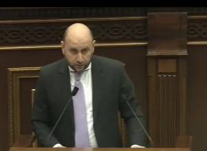 Միջնորդ կազմակերպություններին բացասական եմ վերաբերվում. Մարտին Գալստյան