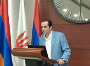 Առավոտ. «Այլեւս չեն լինի կիսագրագետ մեծահարուստների ճաշակի քանդակներ»