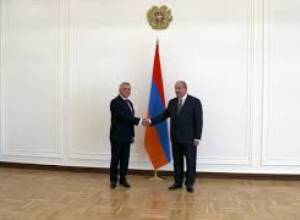 Նախագահ Սարգսյանին իր հավատարմագրերն է հանձնել ՀՀ-ում Ուկրաինայի դեսպանը