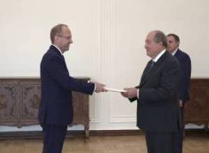 Նախագահ Սարգսյանին հավատարմագրերն է հանձնել Հայաստանում Շվեյցարիայի նորանշանակ դեսպանը