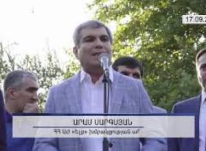 Մեր հարաբերությունները կառավարության հետ բարիդրացիական են եւ ես ընտրվելու եմ Երեւանի քաղաքապետ