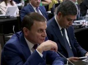 Ոստիկանապետը նվերներով էր եկել կառավարություն