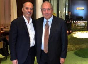 Armenian president meets with Stéphane Richard in Paris