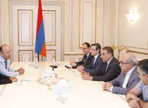 Speaker of Parliament holds meeting with Veolia executive