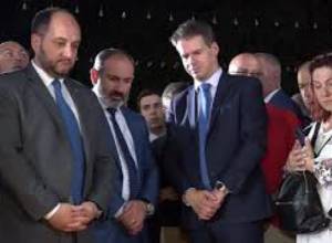 Նիկոլ Փաշինյանը մասնակցում էր մոմավառությանը