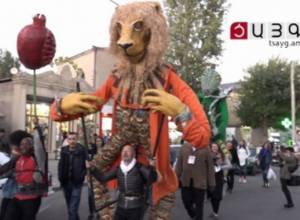 Քայլերթ՝ տիկնիկների մասնակցությամբ