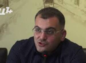 «Եթե զենքը պարգև է, ապա պետք է լինի թափանցիկ, ինչպես Մխիթար Գոշի մեդալը»