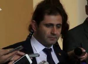 Ոչ պրոֆեսիոնալ պաշտոնյաները չեն շարունակի պաշտոնավարել. Սուրեն Պապիկյան