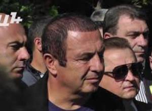 Երևանի Օղակաձև այգում պաշտոնապես բացվեց ուկրաինացի գրող նկարիչ Տարաս Շևչենկոյի հուշարձանը