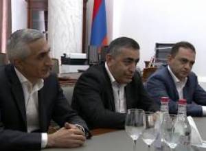 Փաշինյանը ՀՅԴ -ի հետ քննարկել է երկրում ստեղծված քաղաքական իրավիճակին վերաբերող հարցեր