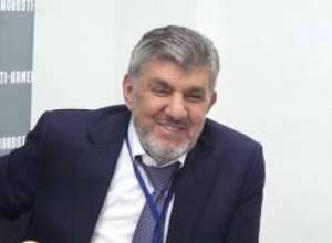 Արա Աբրահամյանը չի ուզում Նիկոլ Փաշինյանին նմանվել