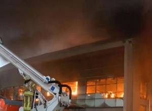 Fire engulfs three factories in Istanbul
