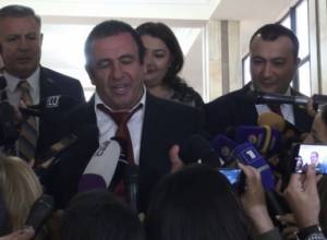 Есть люди, которые любят скрипку, а Царукян любит оружие