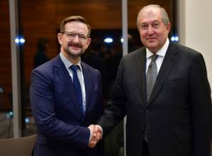 Armenian President meets with OSCE Secretary General in Minsk