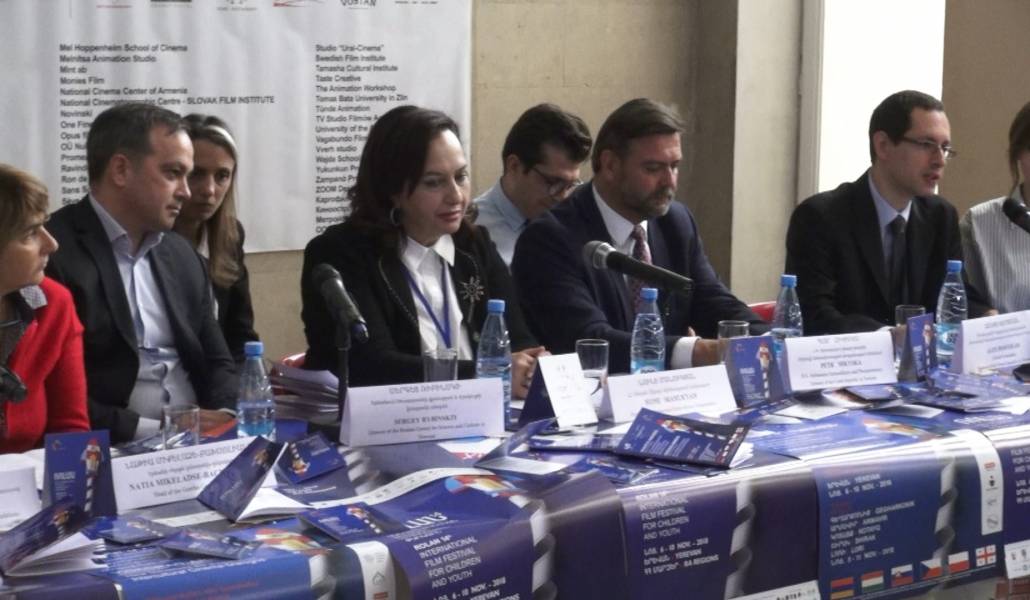 00020.MTS_snapshot_00.04_2018.11.05_17.57.47