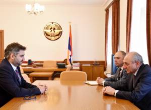 Бако Саакян принял Сархата Петросяна