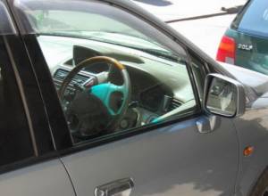 Предложение касательно автомобилей с правым рулем будет представлено правительству