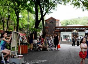 А теперь в зоопарке умер крокодил