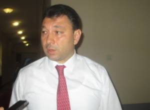 Вы премьер или асфальтчик? Шармазанов – Николу Пашиняну