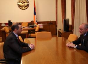 Председатель СБ РА встретился с Бако Саакяном