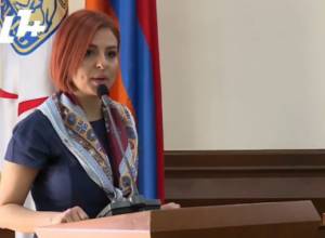  Ani Samsonyan: You should wake up and sleep with garbage images