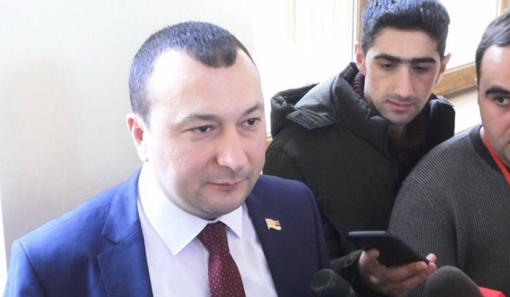 Vahe-enfiajyan-e1539696913283