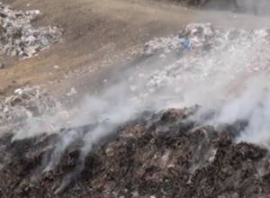 Средство к проживанию: сжигают свалки, чтобы легко найти металл