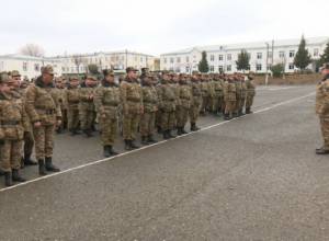 Ցուցադրական պարապմունքներ՝ սահմանի զորամասերից մեկում