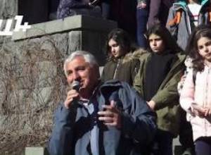 «Մենք սկսում ենք մի խաղ, որը կոչվում է «գետինը մտնես»».Աշոտ Բլեյան