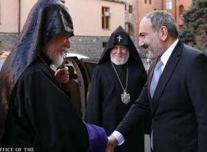 Nikol Pashinyan receives Catholicos of All Armenians Karekin II and Catholicos of the Great House of Cilicia Aram I